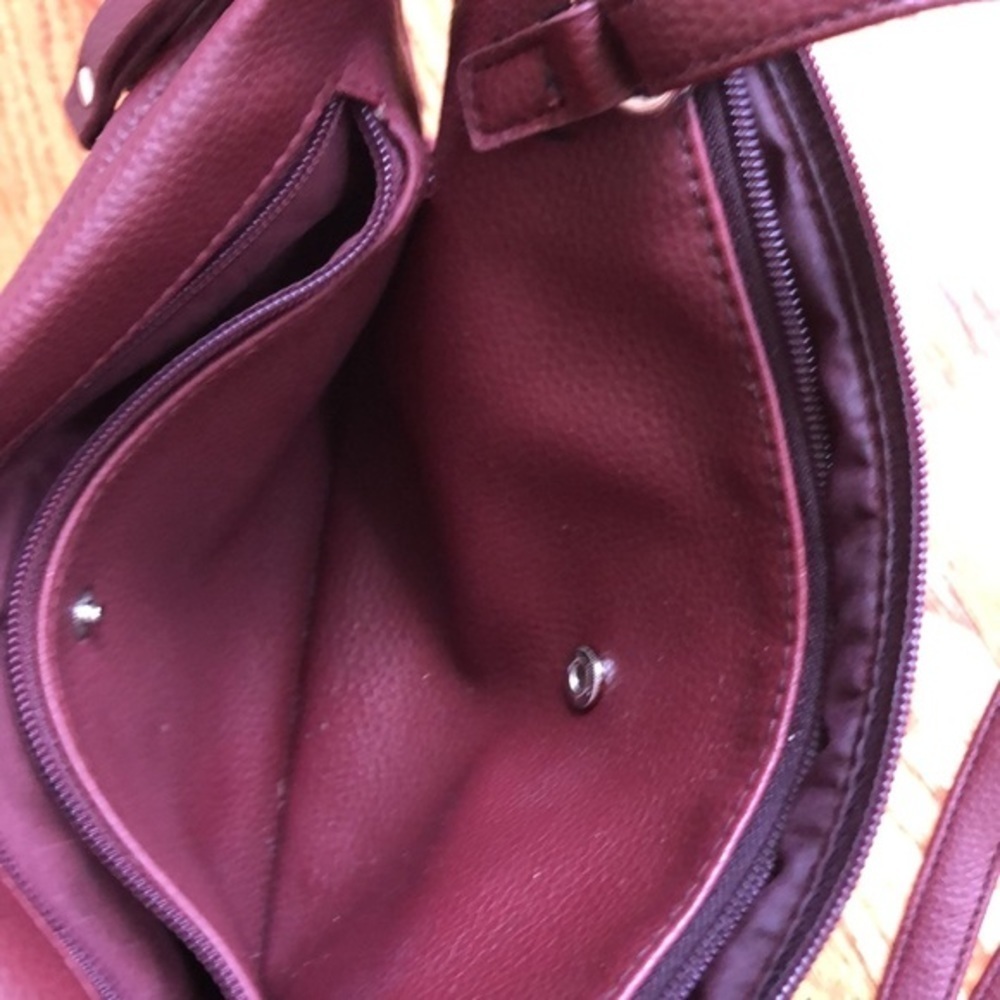 Rossetti cute dark red vegan crossbody bag - Picture 8 of 11